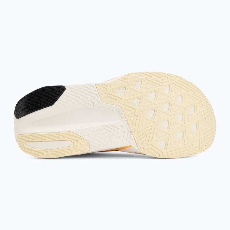 Dámske bežecké topánky New Balance FuelCell Rebel V5 calcium/gumdrop 4