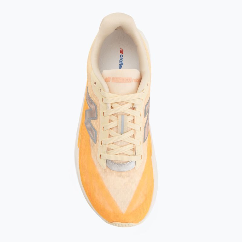 Dámske bežecké topánky New Balance FuelCell Rebel V5 calcium/gumdrop 5