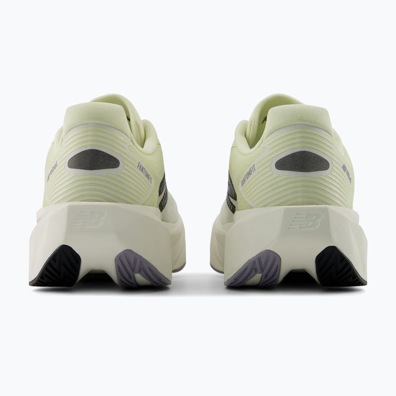 Dámske bežecké topánky New Balance FuelCell Rebel V5 pistachio butter/sea salt 6