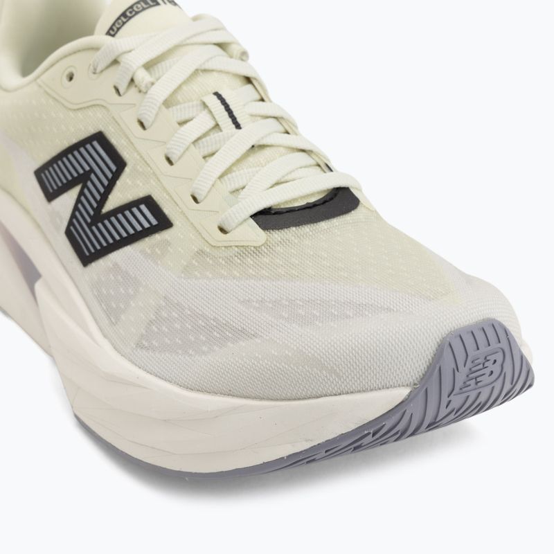 Pánske bežecké topánky New Balance FuelCell Rebel V5 pistachio butter/digital mist 7
