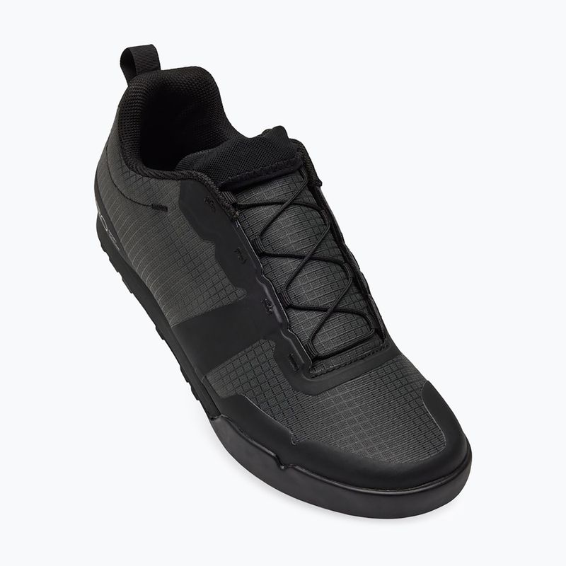 Pánske cyklistické topánky na platforme Giro Tracker black 2