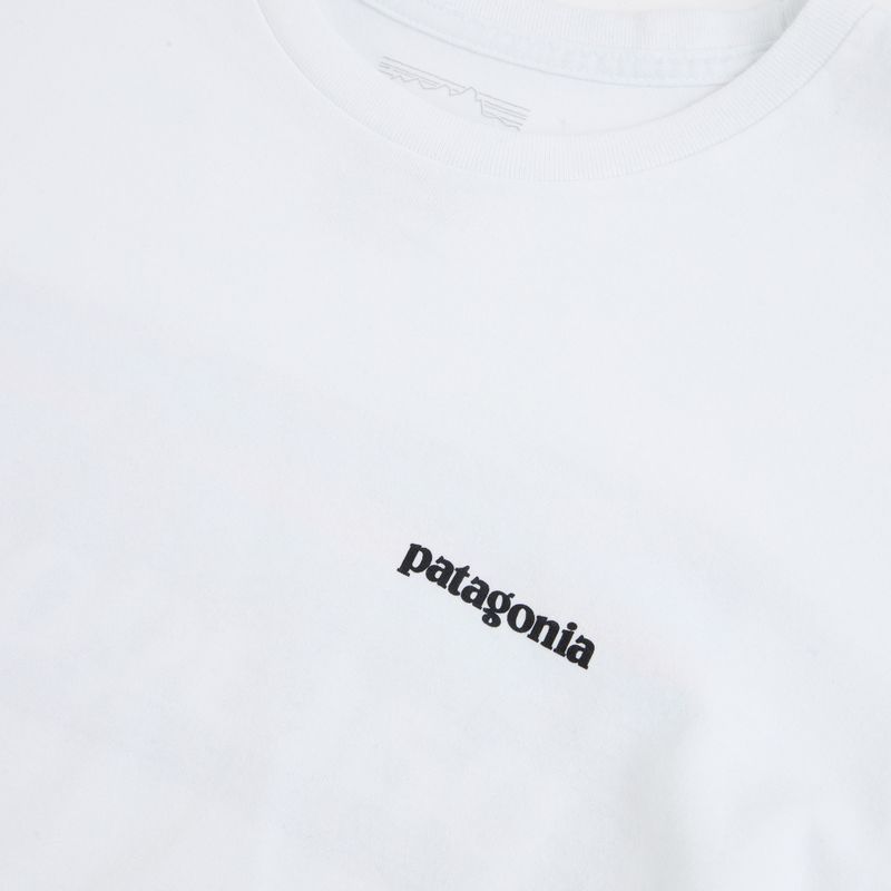 Pánske tričko longsleeve Patagonia P-6 Logo Responsibili fiber white 3