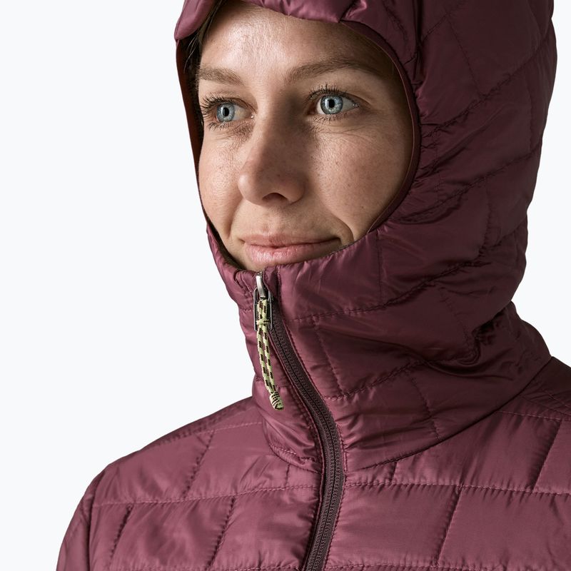 Dámska zateplená bunda Patagonia Nano Puff Hoody berry fig 4