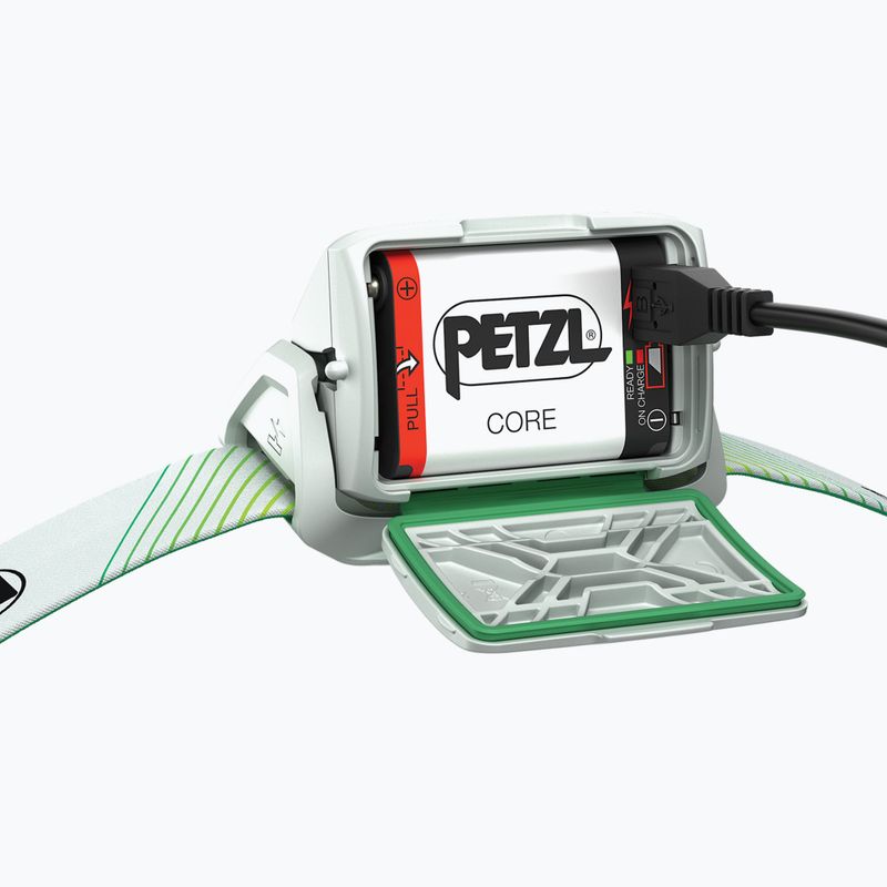 Čelová baterka Petzl Actik Core zelená E065AA02 5