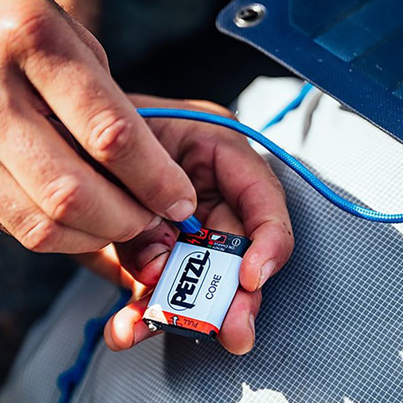 Čelová baterka Petzl Actik Core zelená E065AA02 7