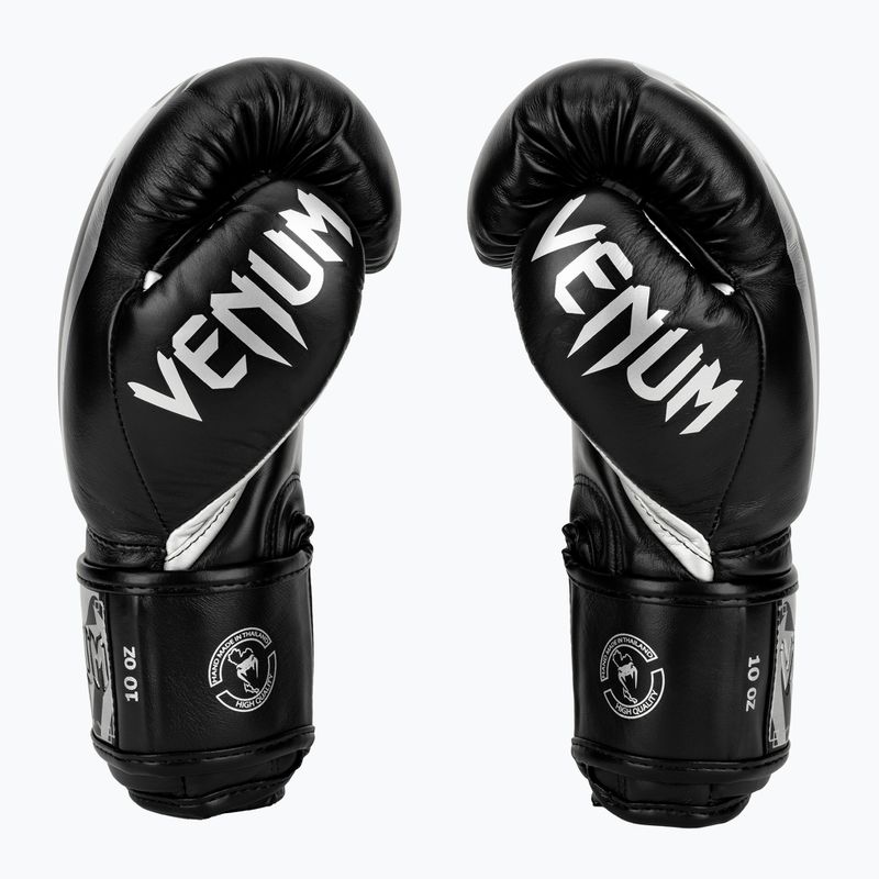 Venum Giant 3.0 čierno-strieborné boxerské rukavice 2055-128 4