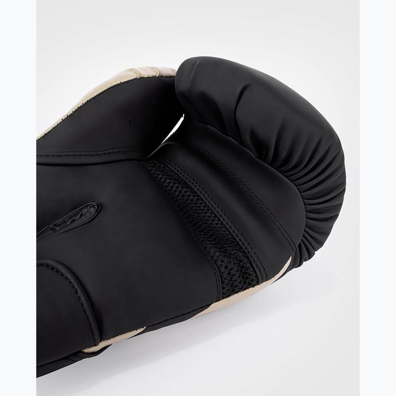 Pánske boxerské rukavice Venum Challenger 4.0 black/beige 6