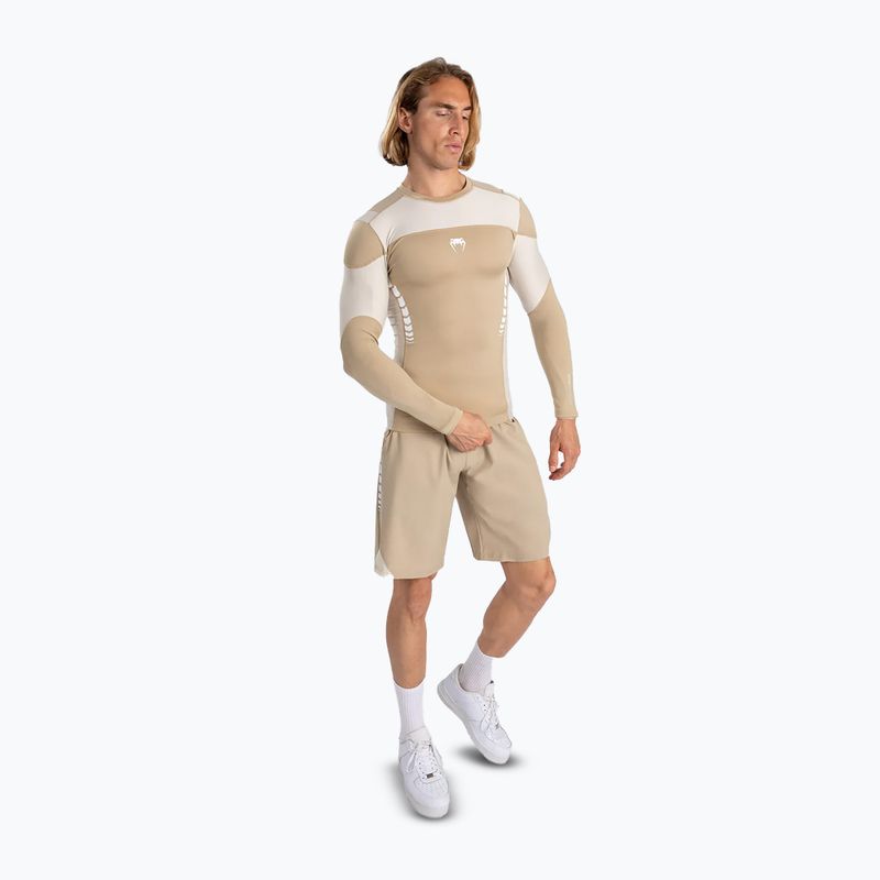Pánske tréningový longsleeve Venum Tempest Rashguard Longsleeve beige/sand 2