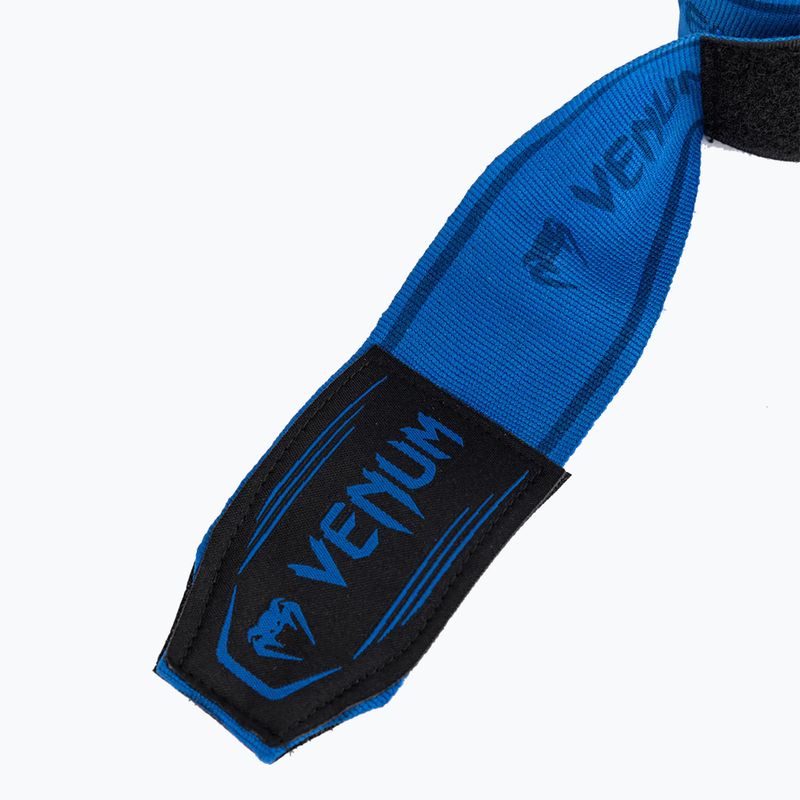 Boxerské bandáže Venum Hand Wraps 250 cm royal blue 3