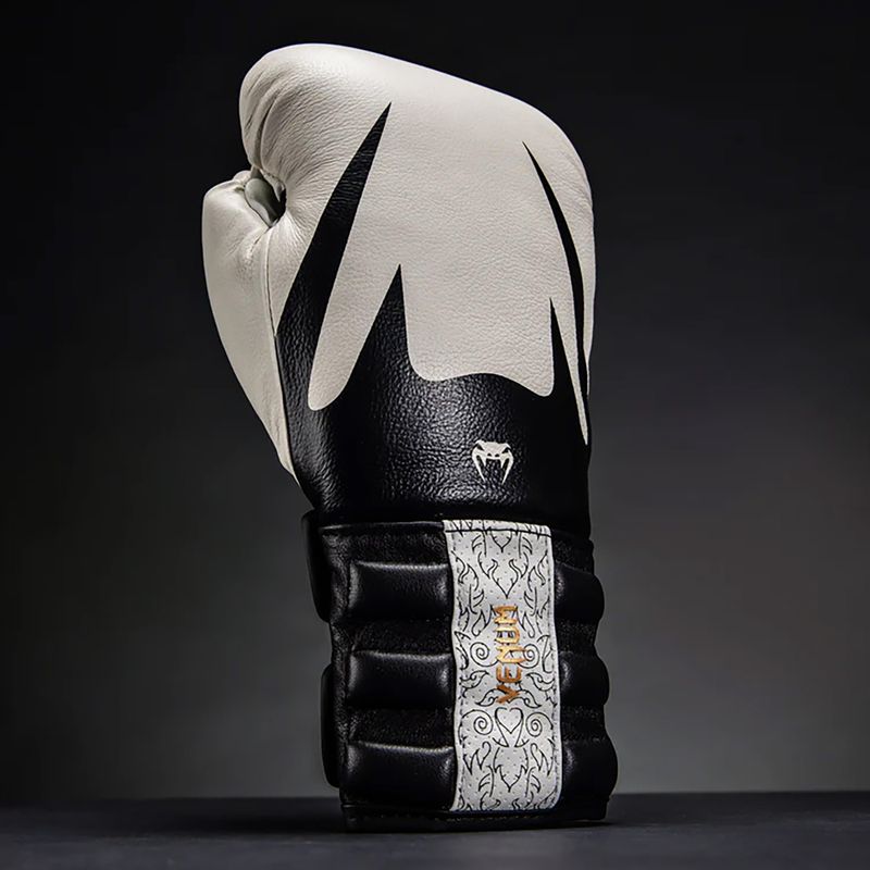 Boxerské rukavice Venum Reverso Boxing white/black 9