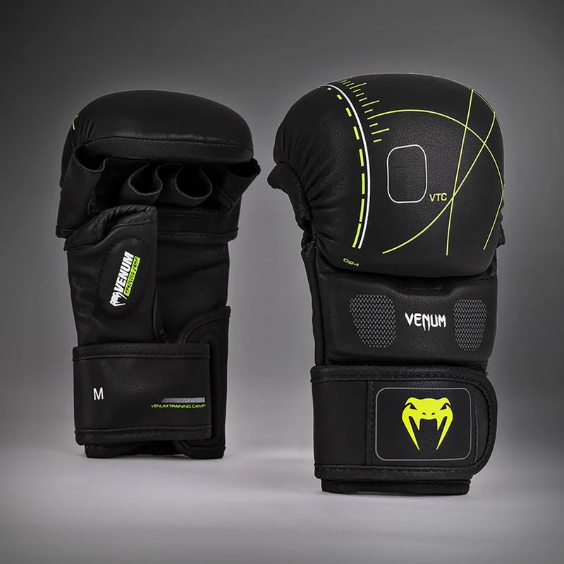 Sparingové rukavice Venum Training Camp 4.0 black/neo green 2