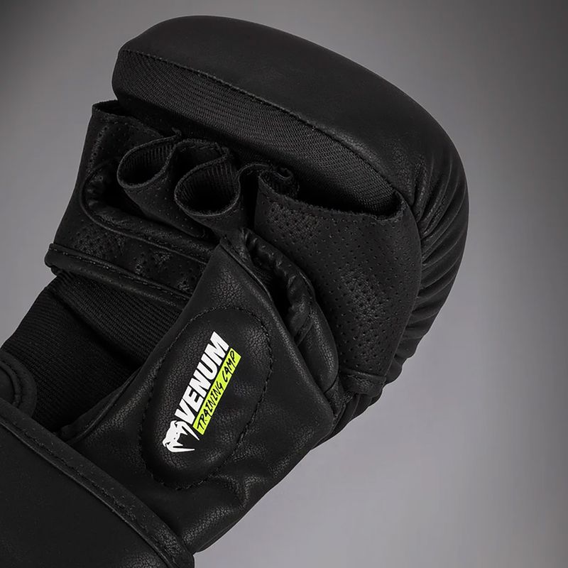 Sparingové rukavice Venum Training Camp 4.0 black/neo green 4