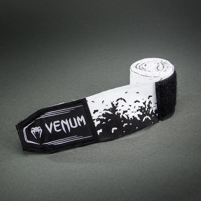 Boxerské bandáže Venum Bats Night Handwraps 250 cm black/white 3