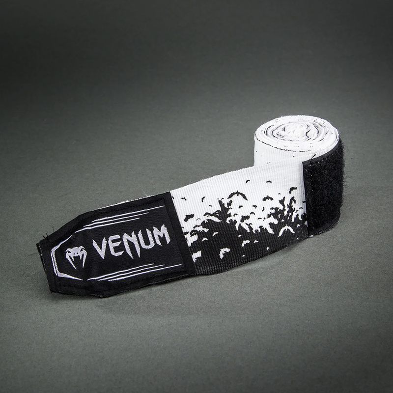 Boxerské bandáže Venum Bats Night Handwraps 450 cm black/white 3