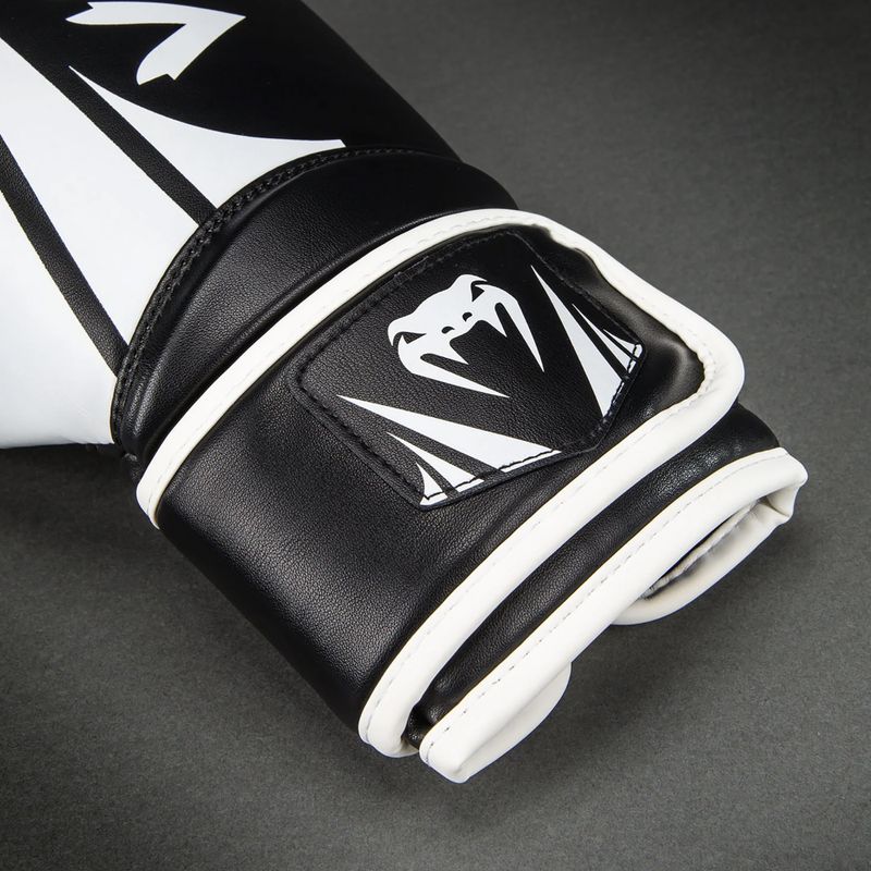 Boxerské rukavice Venum Challenger 2.5 Boxing black/white 3