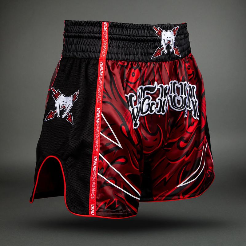 Pánske tréningové šortky Venum Wolf Attack Muay Thai Shorts black/red 3