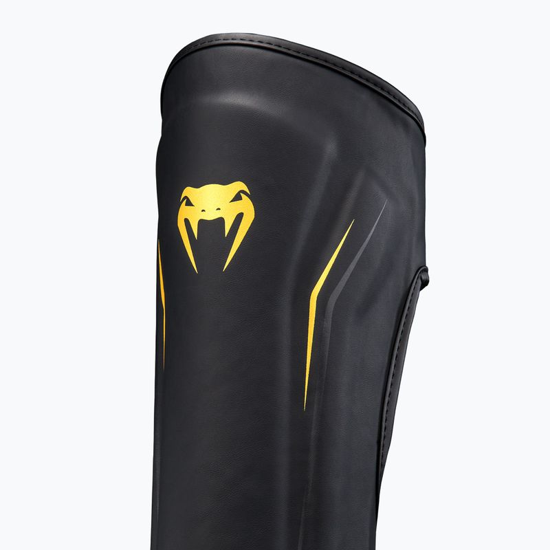 Chrániče holení Venum G-Core Shin black/gold 3