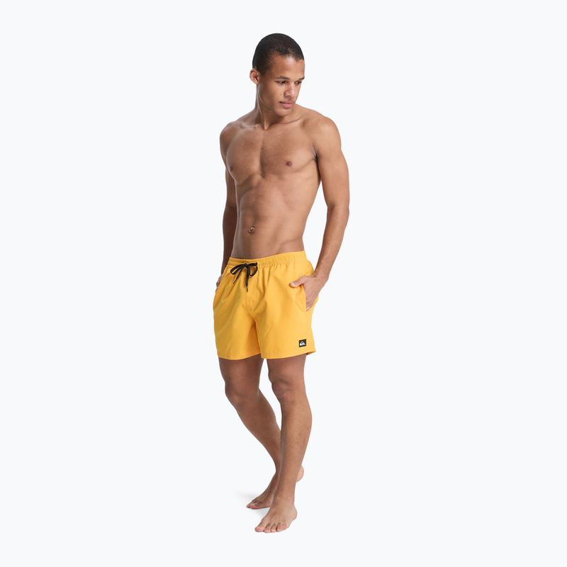 Pánske plavecké šortky Quiksilver Everyday Solid Volley 15" radiant yellow 4