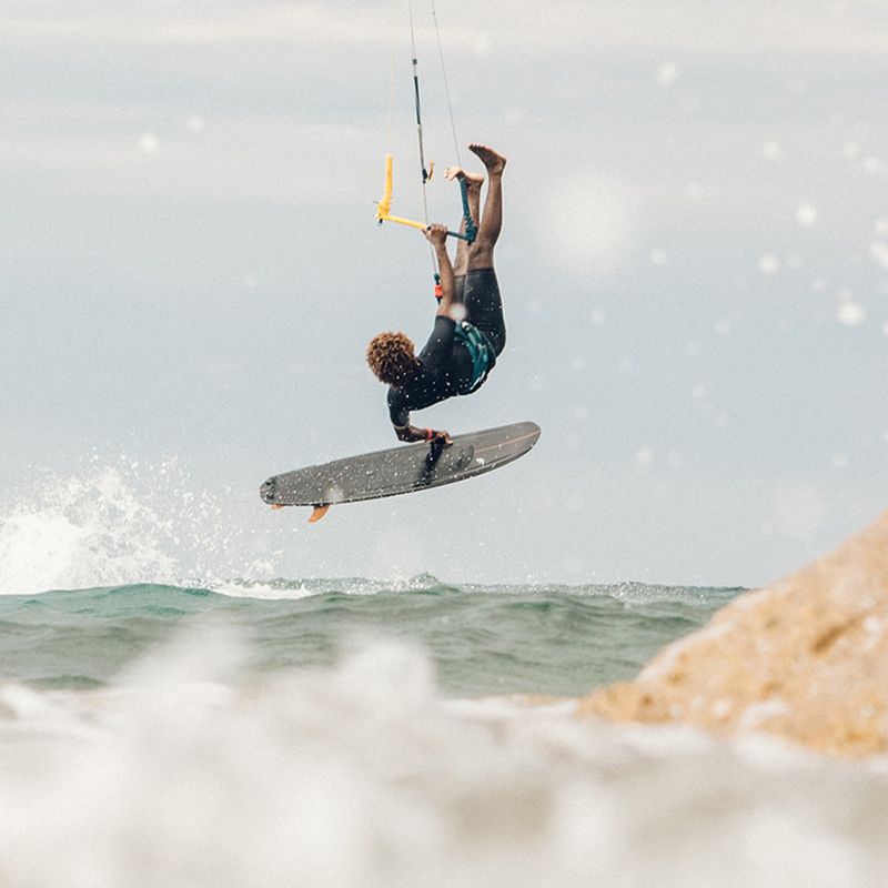 F-ONE Magnet Carbon kitesurfingová doska čierna 77214-0501 4