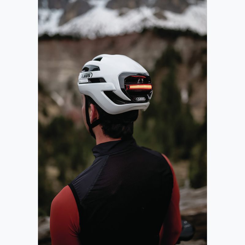 Cyklistická prilba ABUS Taipan LED shiny white 10