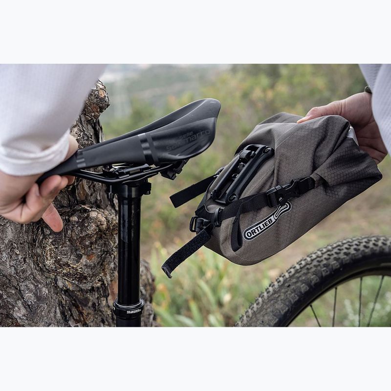 Cyklistická taška pod sedlo ORTLIEB Saddle-Bag Two 1.6 l dark sand 3