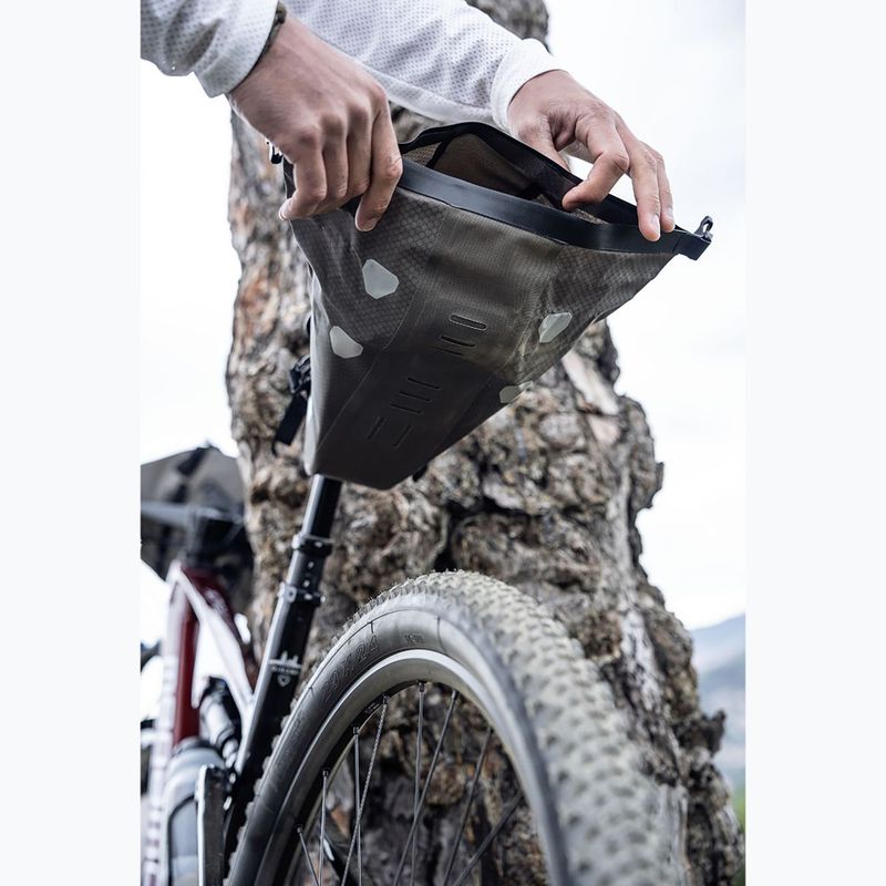 Cyklistická taška pod sedlo ORTLIEB Saddle-Bag Two 1.6 l dark sand 4