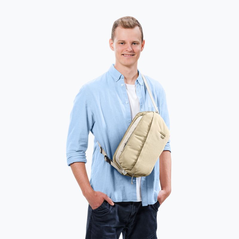 Ľadvinka deuter Passway 4+1 l desert/bone 8