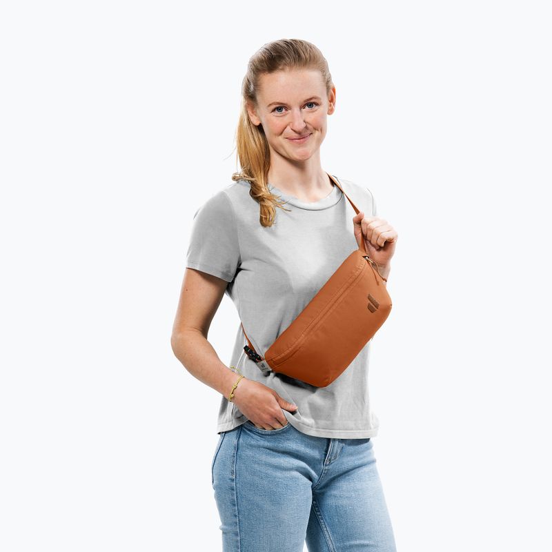 Saszetka nerka deuter Avengo 1.5 l pecan 4
