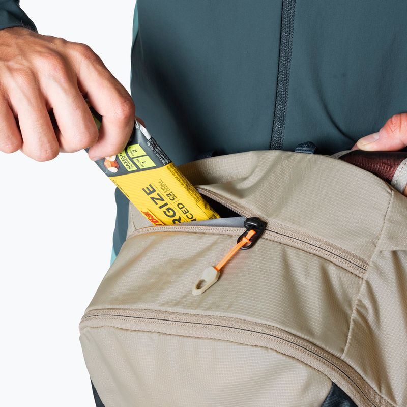 Pánsky turistický batoh DYNAFIT Transalper 18 l rock khaki/blueberry 6