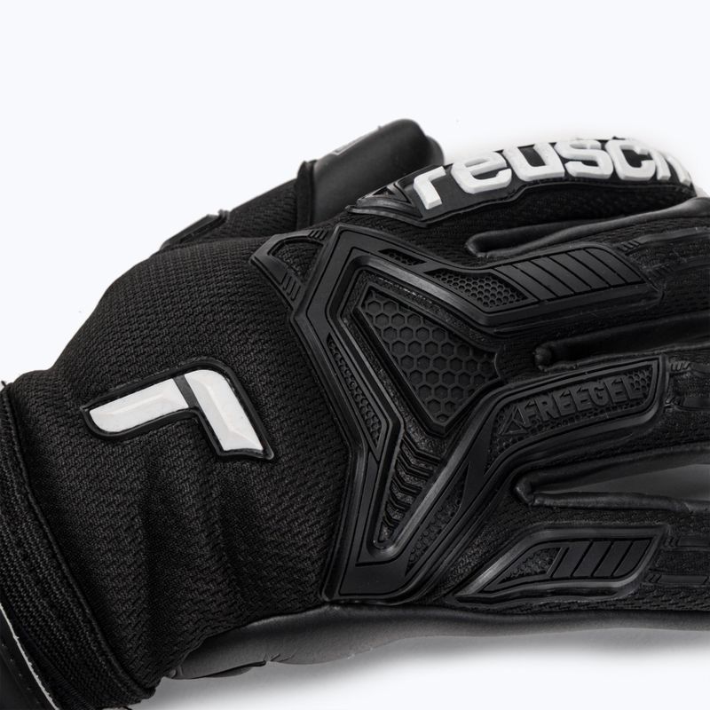 Reusch Attrakt Freegel Infinity Finger Support Brankárske rukavice čierne 5270730-7700 3