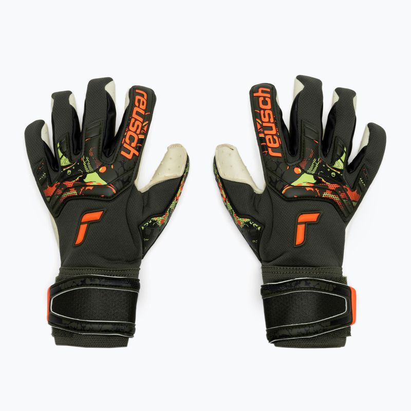Reusch Attrakt Speedbump brankárske rukavice zelené 53739-5556