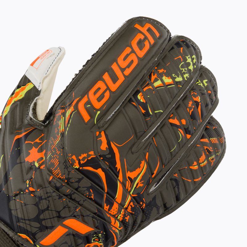 Reusch Attrakt Grip brankárske rukavice zelené 5370018-5556 3