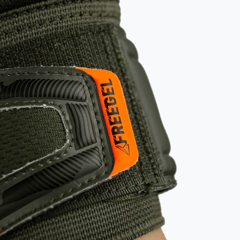 Reusch Attrakt Freegel Silver Junior brankárske rukavice čierno-zelené 5372035-5555 10