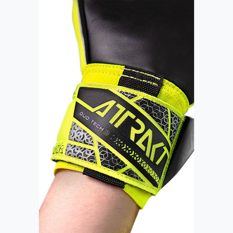 Bezpečnostné brankárske rukavice Reusch Attrakt Duo žltá/strieborná/čierna 6