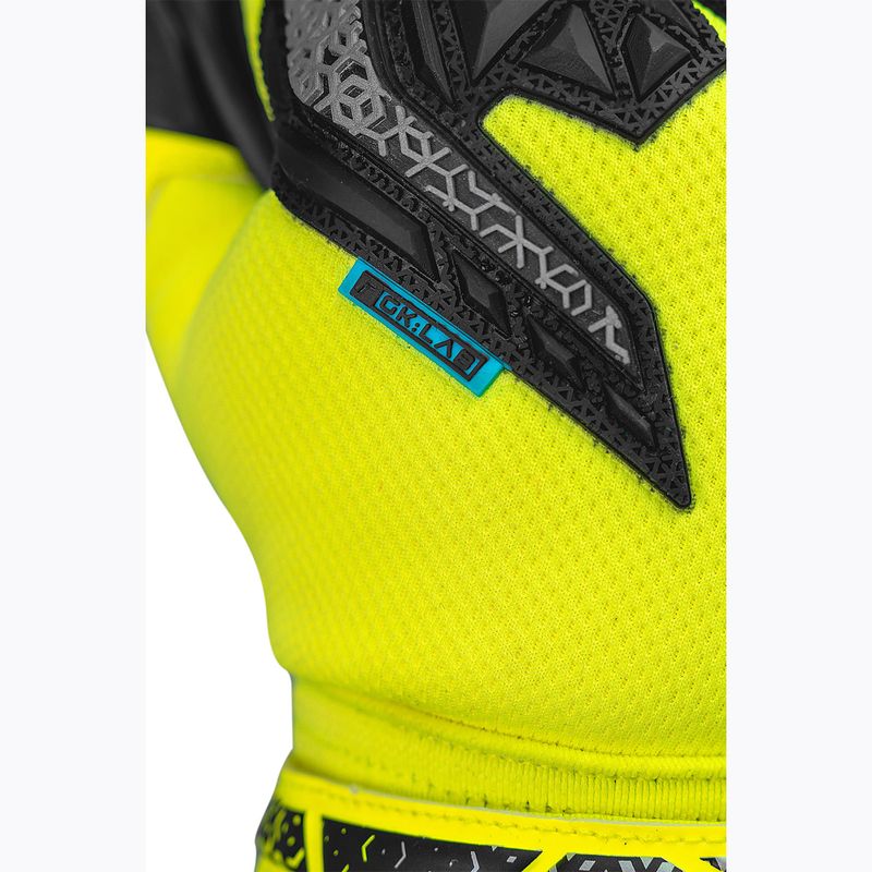 Reusch Attrakt Freegel Silver bezpečnostné brankárske rukavice žltá/strieborná/čierna 7