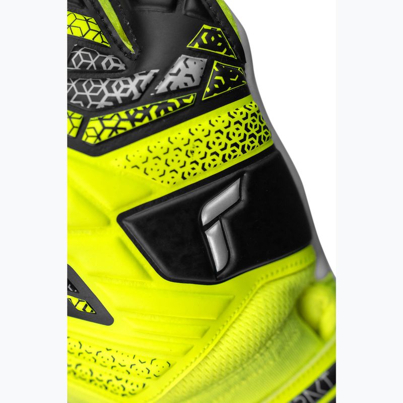 Reusch Attrakt Starter Solid bezpečnostné žlto-strieborné brankárske rukavice 5