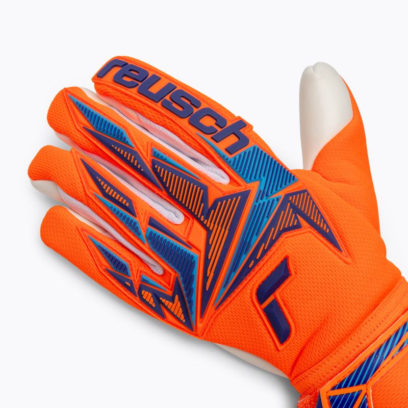 Brankárske rukavice Reusch Attrakt Freegel Advance shocking orange/blue 4