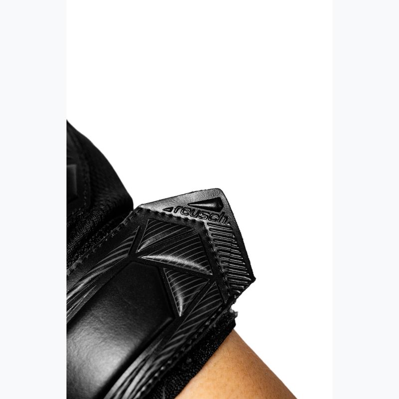 Detské brankárske rukavice Reusch Attrakt Starter Solid Junior 5672514 black 8