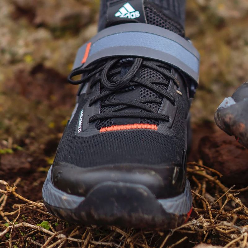 Dámska MTB cyklistická obuv adidas FIVE TEN Trailcross Clip In core black/grey three/red 16