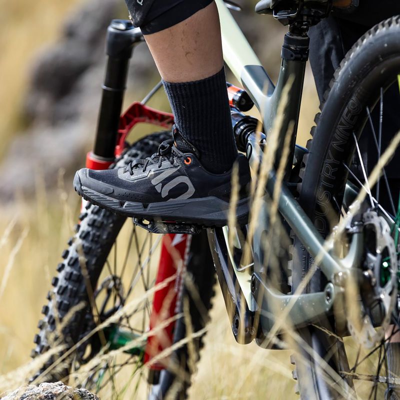Dámska cyklistická obuv adidas FIVE TEN Trailcross LT core black/grey one/grey six 8