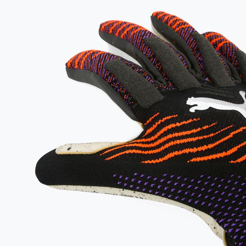 Brankárske rukavice PUMA Future Ultimate NC puma black/glowing red/purple glimmer 2