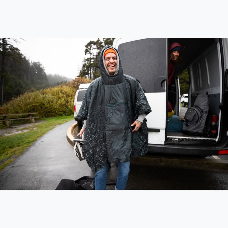 Turistická pláštenka Therm-a-Rest Honcho black forest print 10