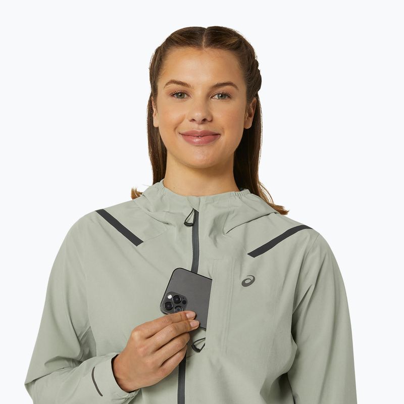 Dámska bežecká bunda ASICS Accelerate Waterproof 2.0 olive grey 7