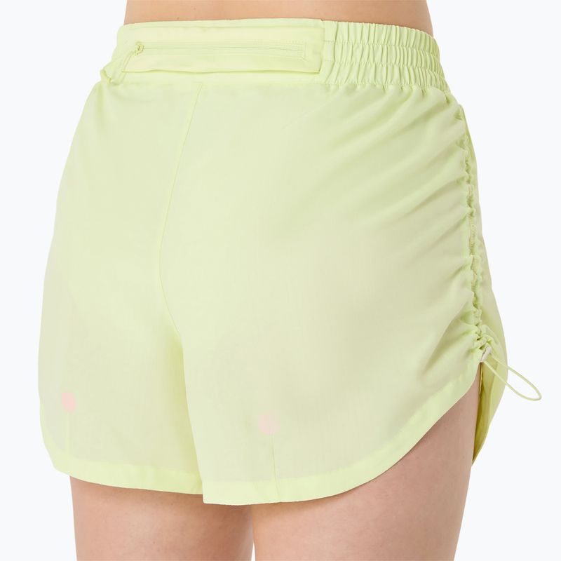 Dámske bežecké šortky ASICS Nagino Run Adjustable 4IN huddle yellow 5