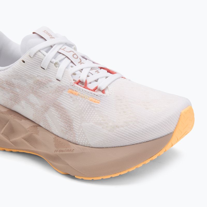 Dámske bežecké topánky ASICS Novablast 5 white/fawn 7