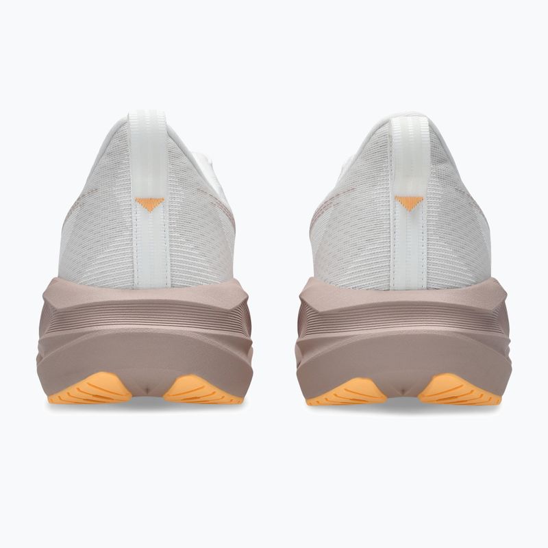 Dámske bežecké topánky ASICS Novablast 5 white/fawn 5