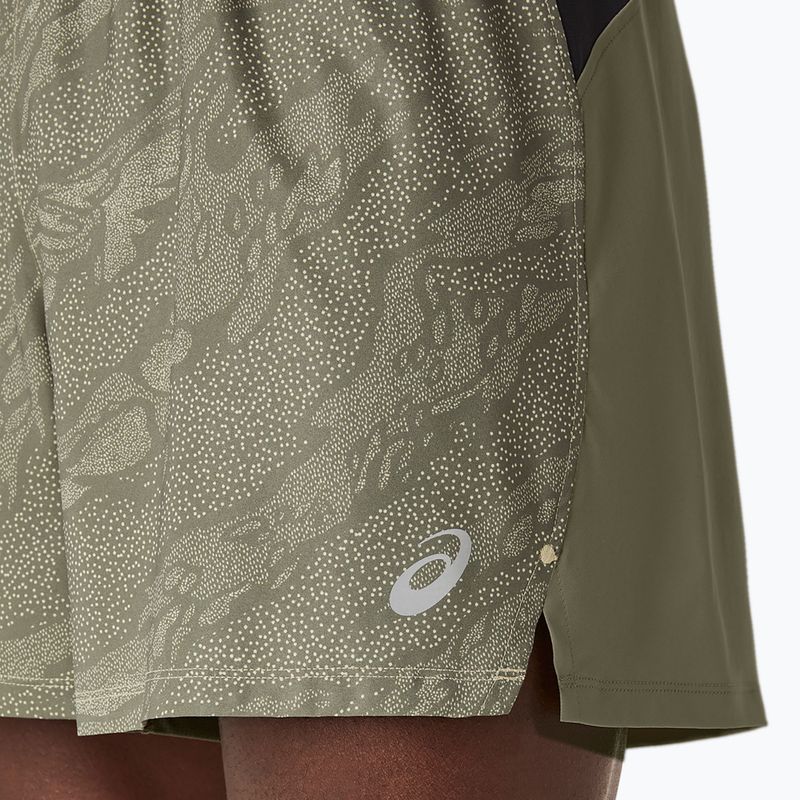 Pánske bežecké šortky ASICS Fujitrail All Over Print 5IN mantle green 6