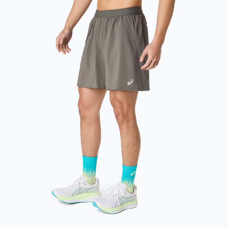 Pánske bežecké šortky Asics Road 2-N-1 7In Short Truffle Grey 2