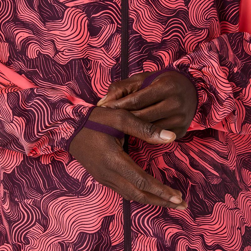 Pánska bežecká bunda Asics Fujitrail Packable Jacket blazing coral/dark aubergine 7