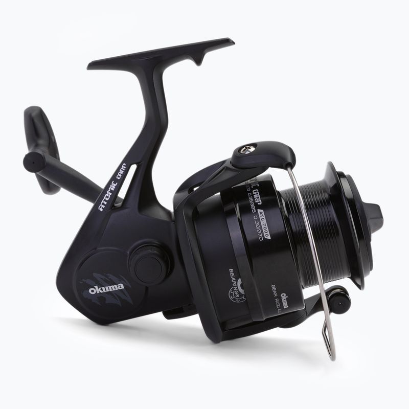 Kaprový navijak Okuma Atomic Carp čierny ATC-7000 2